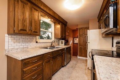 410 12th ST NW-7