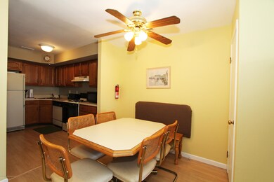 Eat-In Kitchen