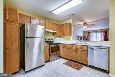 10933 Postern Ct unit 36, Manassas, VA 20109 - photo 4