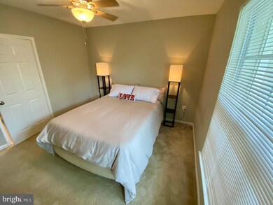 2405 Avalon Bay Ln, Herndon, VA 20171 - photo 6