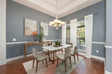 6-web-or-mls-4523 Pfitzer Cir Dining VS