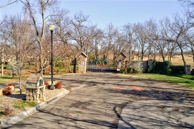 103 N Olde Bridge Rd, Moore, OK 73160 - photo 3