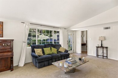 22241 Ybarra Rd, Woodland Hills, CA 91364 - photo 5