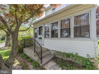 921 E Walnut St, North Wales, PA 19454 - photo 2