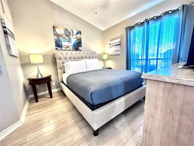 Queen Bed