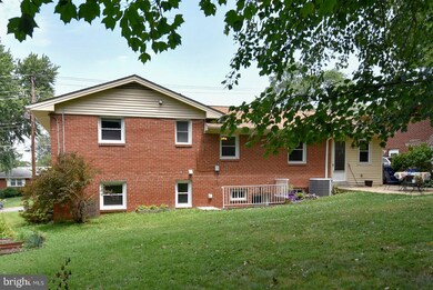 6616 Beddoo St, Alexandria, VA 22306 - photo 3