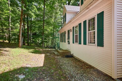 51 Morgan Cir, Amherst, MA 01002 - photo 4