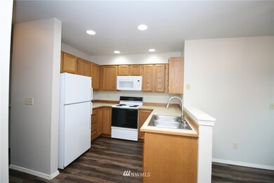 209 N 18th Ave unit D19, Yakima, WA 98902 - photo 4