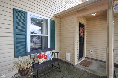 2449 Orchard Creek Dr, Columbus, IN 47201 - photo 3