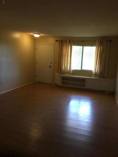 10880 W Santa fe Dr, Sun City, AZ 85351 - photo 6