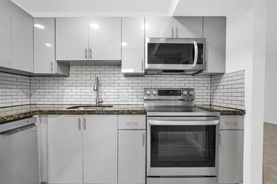 3401 N Country Club Dr unit 307, Miami, FL 33180 - photo 4