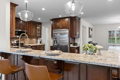 7857 Parkshore Cir, Hixson, TN 37343 - photo 2