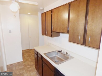 9303 Jarrett Ct, Montgomery Village, MD 20886 - photo 2