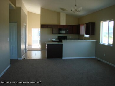 2122 kitchen living