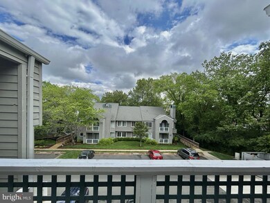 11739 Summerchase Cir, Reston, VA 20194 - photo 2