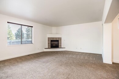 61280 Bronze Meadow Ln, Bend, OR 97702 - photo 4