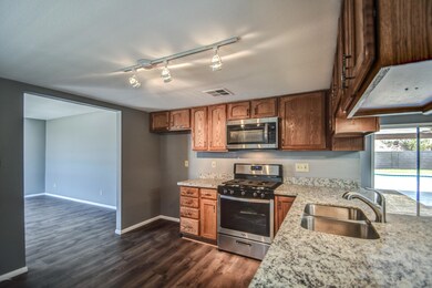 663 E Garnet Ave, Mesa, AZ 85204 - photo 7