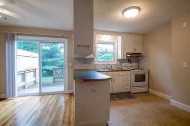 16 Oliver Dr, Hudson, NH 03051 - photo 2