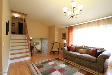 15 Crest Rd, Middletown, NJ 07748 - photo 2