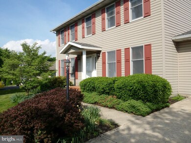 2730 Fillmore Dr, Chambersburg, PA 17201 - photo 2