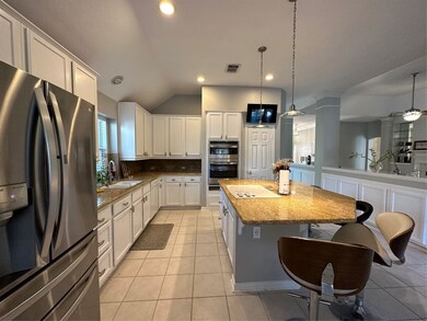 18818 Meadow Ln, Tomball, TX 77377 - photo 6