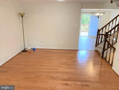 19101 Willow Spring Dr, Germantown, MD 20874 - photo 3