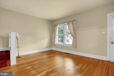 1239 Girard Ave, Reading, PA 19610 - photo 5