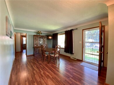 2303 SE 8th Ct, Des Moines, IA 50315 - photo 2