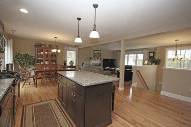 8 Hemlock Dr, Ayer, MA 01432 - photo 2