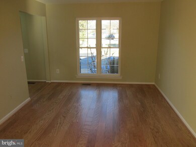 13470 Foxlease Ct, Herndon, VA 20171 - photo 4