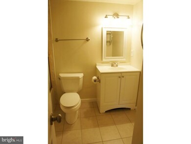 404 Girard St unit 101, Gaithersburg, MD 20877 - photo 3