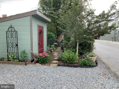 435 S Market St, Frederick, MD 21701 - photo 3