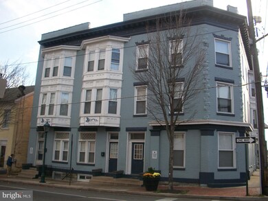 201 Franklin 201-203 St E, Hagerstown, MD 21740 - photo 2