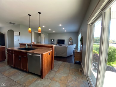 1944 Sophia Ln, Seymour, IN 47274 - photo 4