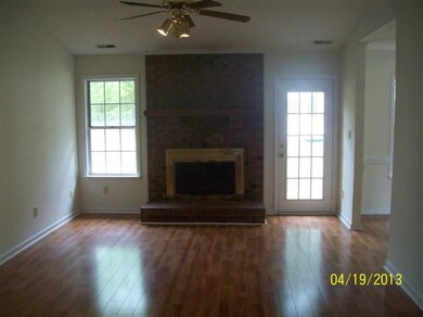 300 Audubon Dr, Jacksonville, NC 28546 - photo 3