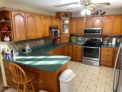 439 Jerry St, Gallipolis, OH 45631 - photo 3