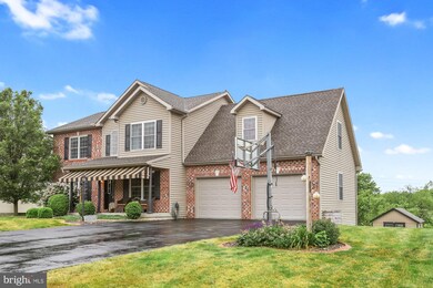 1443 Hunters Chase, Chambersburg, PA 17202 - photo 2