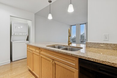 Michigan 1400 unit 1708, Chicago, IL 60605 - photo 3