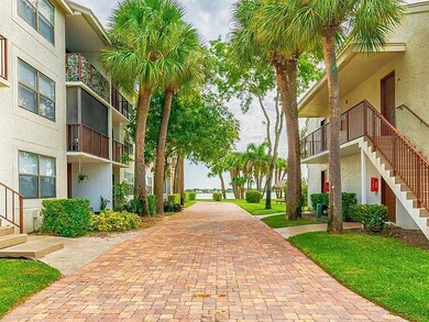 718 Executive Center Dr unit 34, West Palm Beach, FL 33401 - photo 3