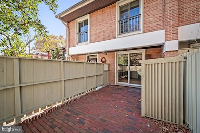 20 Palmer Green Ct, Baltimore, MD 21210 - photo 4