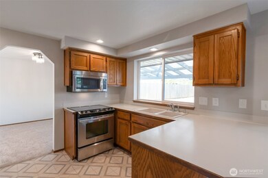 817 89th St SE, Everett, WA 98208 - photo 4