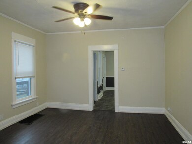 904 Charlotte St, Davenport, IA 52803 - photo 3