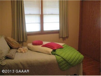 1218 Ash St, Alexandria, MN 56308 - photo 5