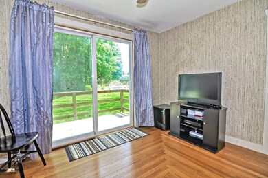 236 Wachusett St, Franklin, MA 02038 - photo 5