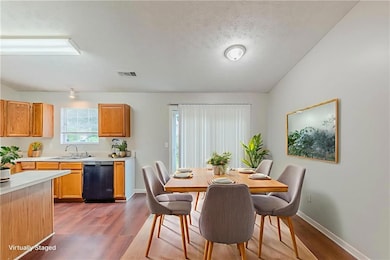 2123 Lown Farm Ln, Lithonia, GA 30058 - photo 6