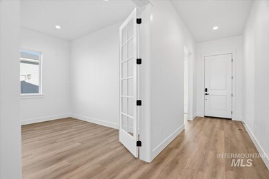 2349 N Kenora Ave, Star, ID 83669 - photo 4