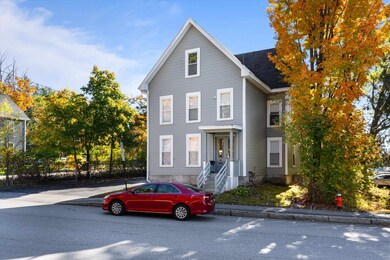 113 Warren St unit 3, Concord, NH 03301 - photo 2