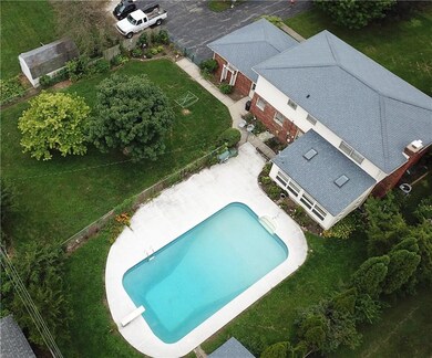 6145 Wexford Rd, Indianapolis, IN 46220 - photo 3