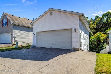 5820 Lake Erie Dr, Louisville, KY 40291 - photo 3