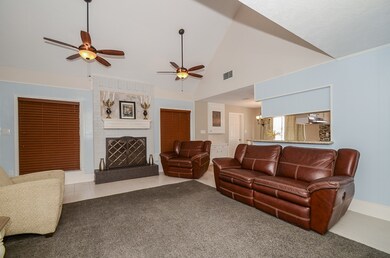5435 Appleblossom Ln, Friendswood, TX 77546 - photo 6